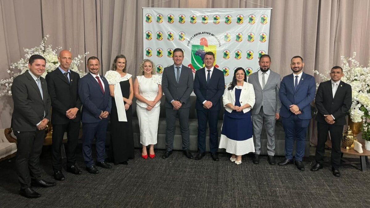 Prefeito, vice-prefeito e vereadores tomam posse em Morro da Fumaça