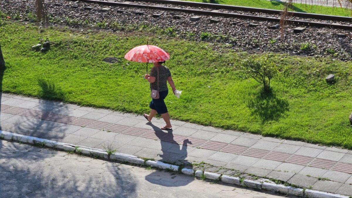 Santa Catarina enfrenta onda de calor e registra temperaturas extremas de quase 40°C