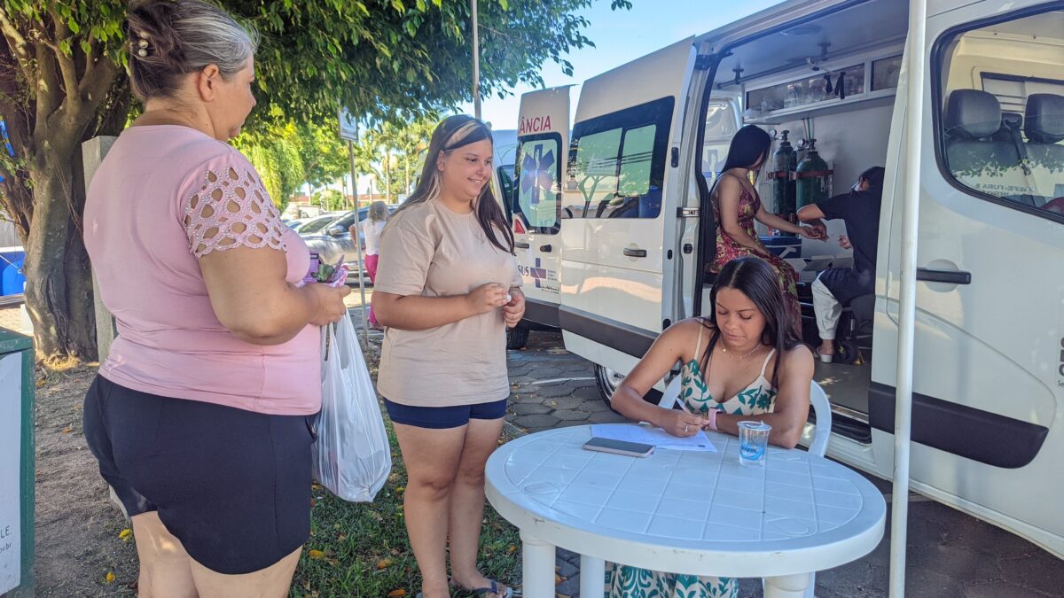 Atividades do Dia da Mulher atraem público expressivo ao Centro de Morro da Fumaça